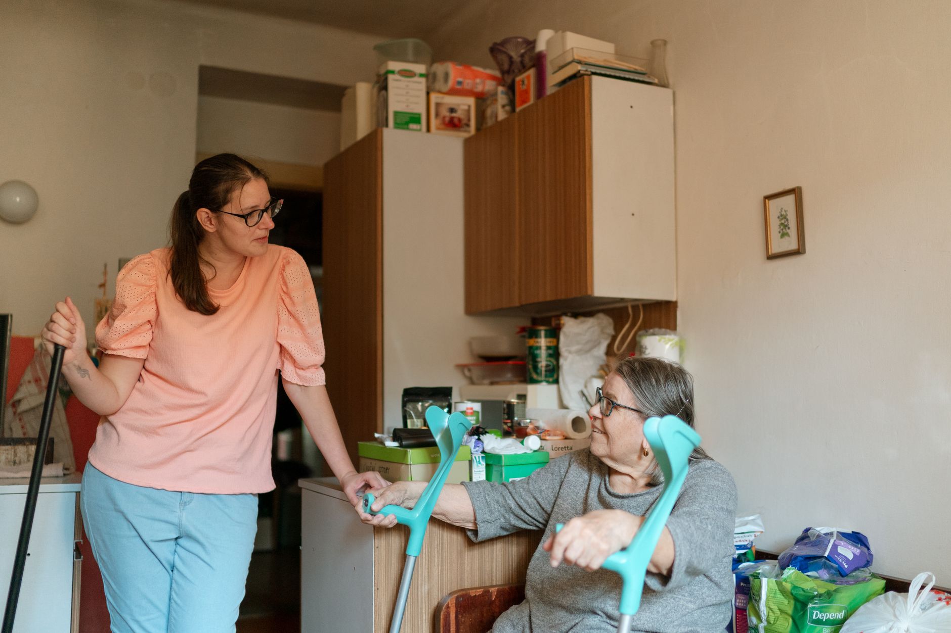a person relearning routines with a caregiver's support after a traumatic brain injury