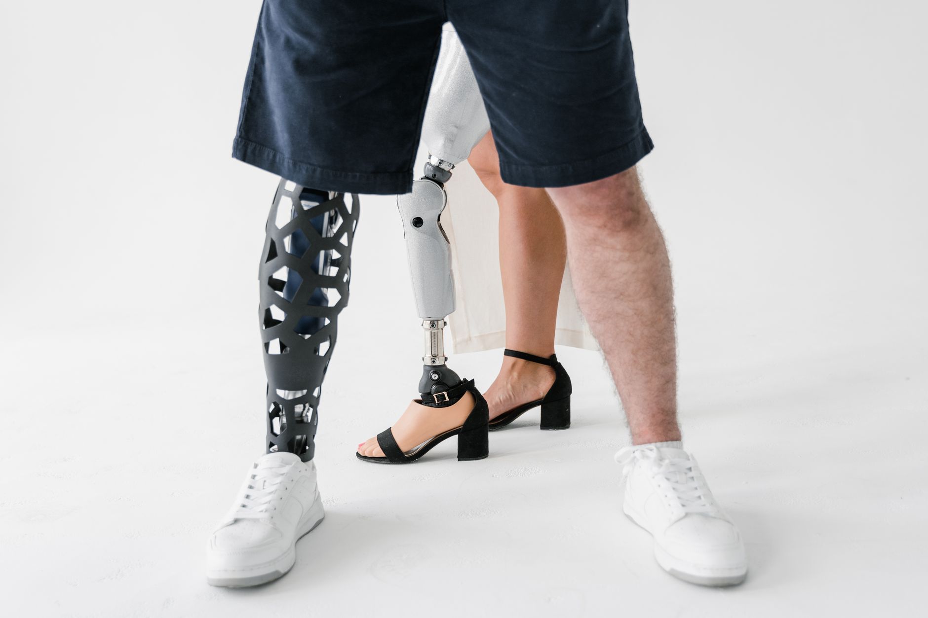 a person with limb loss confidently practicing everyday mobility with a prosthetic leg