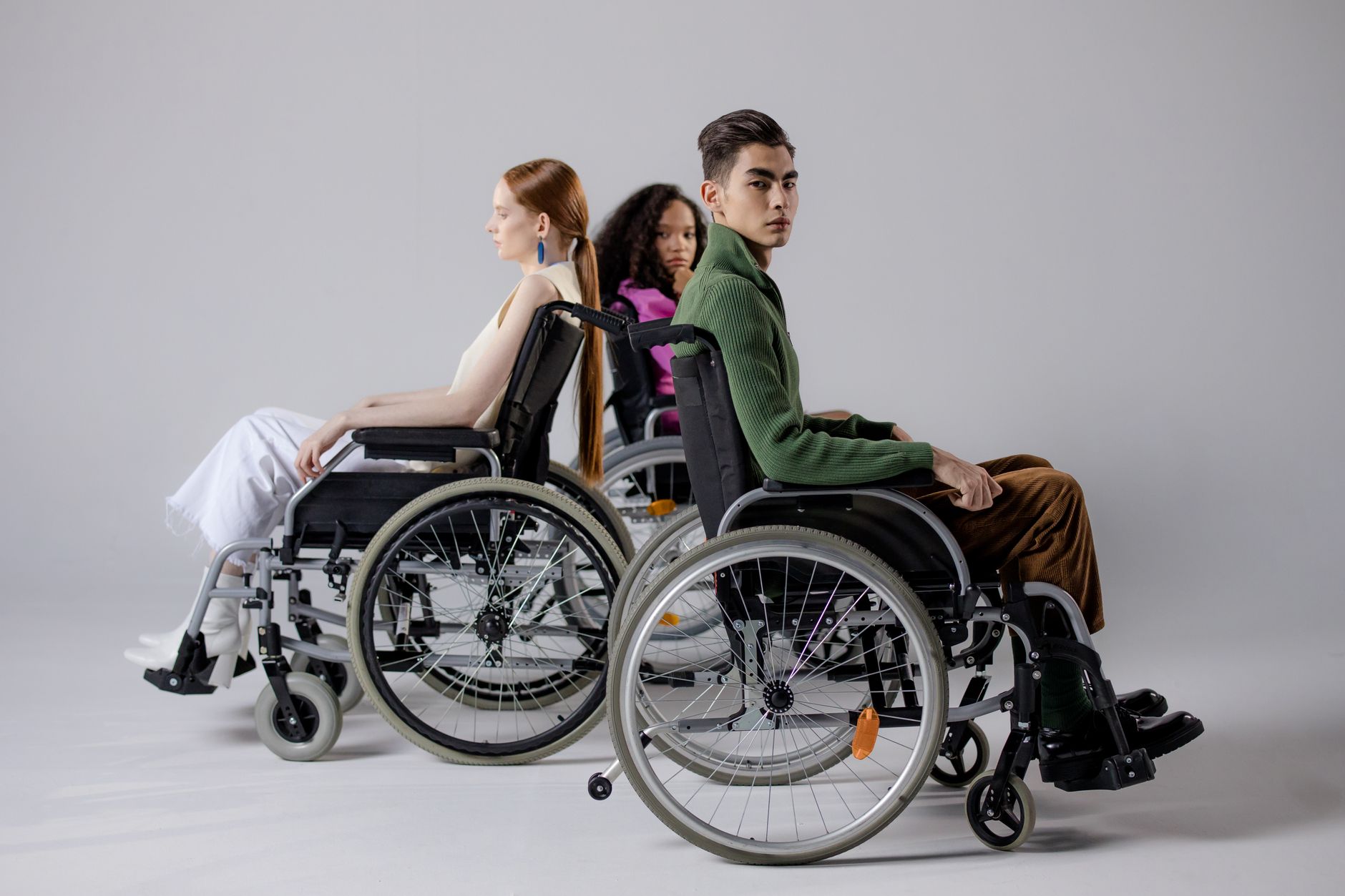 what is the difference between diplegia and paraplegia